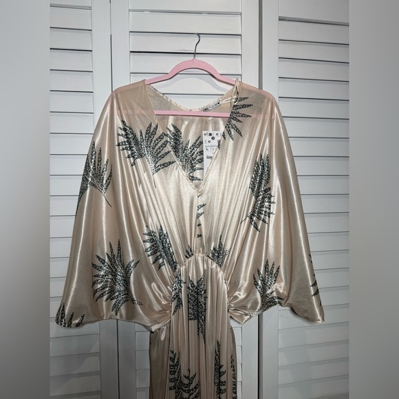 NWT Zara Wrinkled Effect Printed Satin Maxi Dress in Ecru, Size Large - Picture 4 of 8